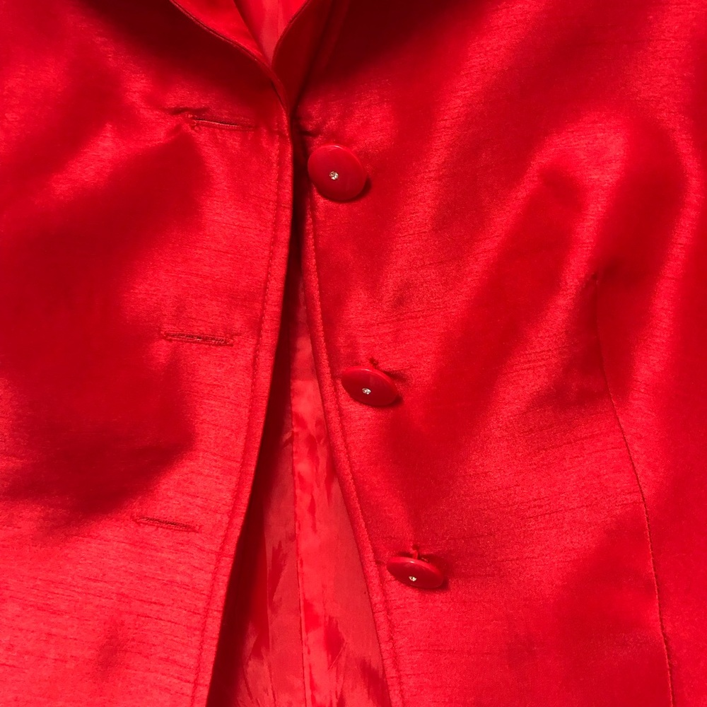 Allyson Cara Red Two-Piece Satin Suit - Picture 3 of 15